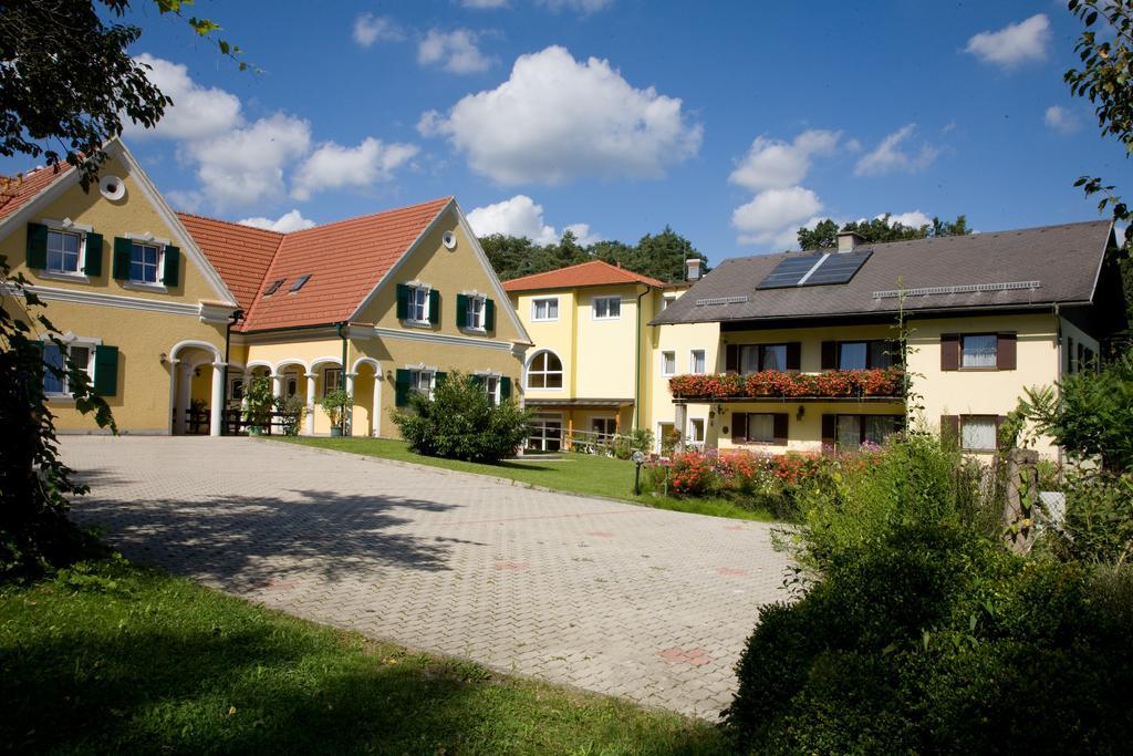 Bad Blumauerhof Hotel Exterior photo